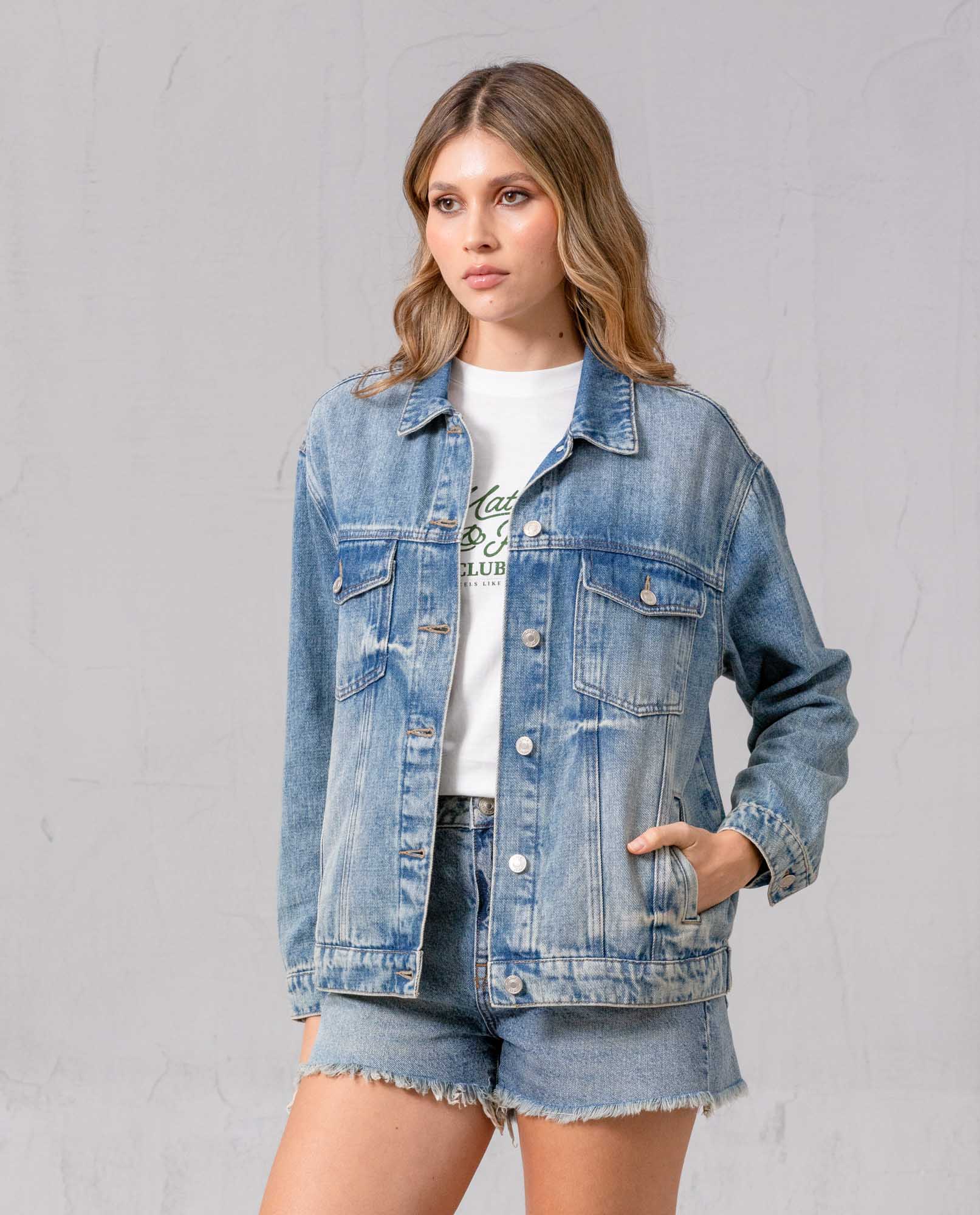 Chaqueta Trucker rígida 100% para mujer