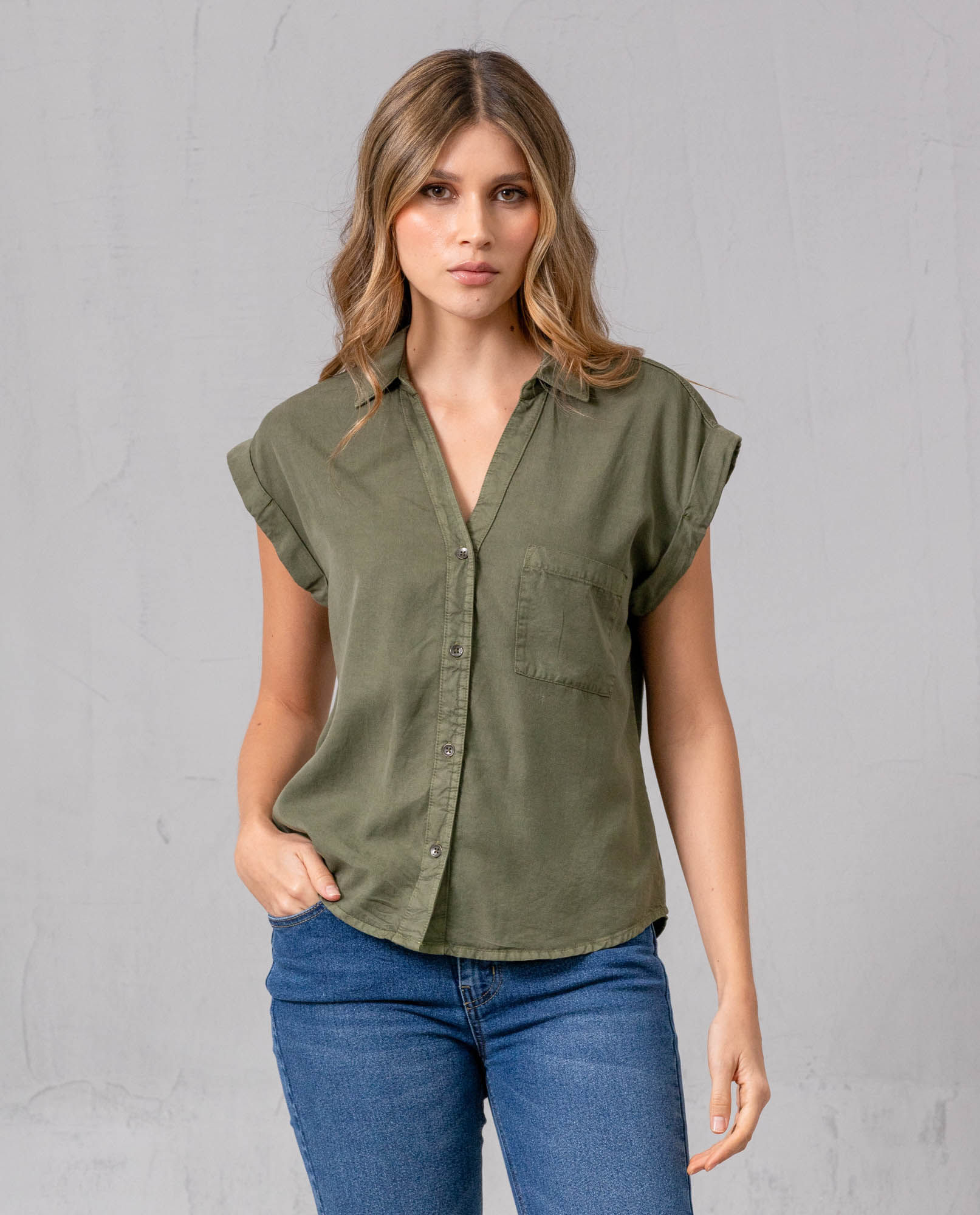 Camisa manga sisa con bolsillo para mujer