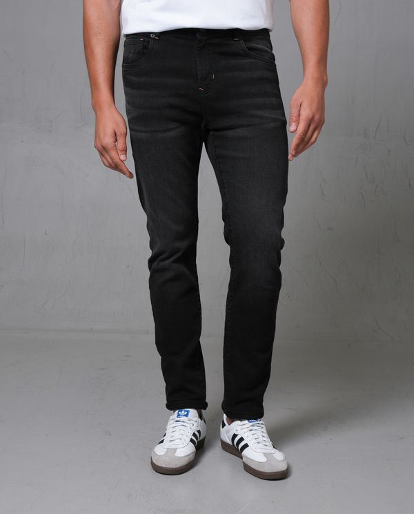 Jean Slim en black denim para hombre