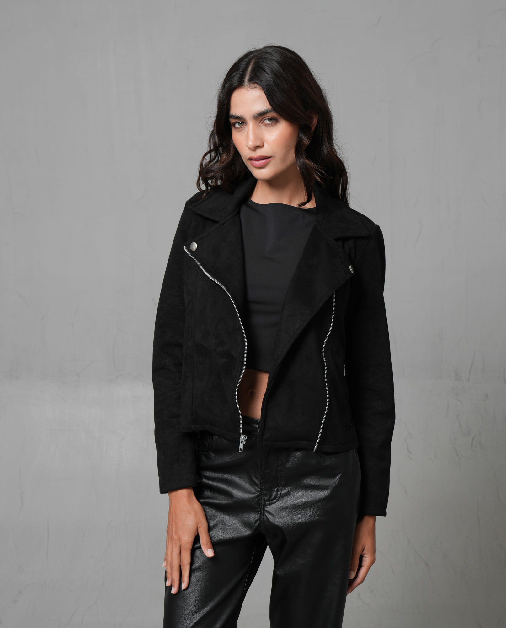 Chaqueta Biker con flecos y efecto gamuza para mujer