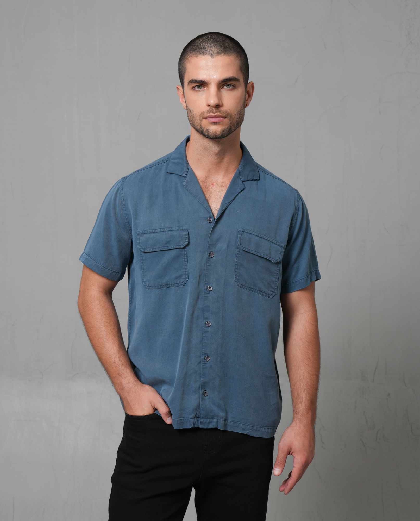 Camisa Resort con bolsillos para hombre