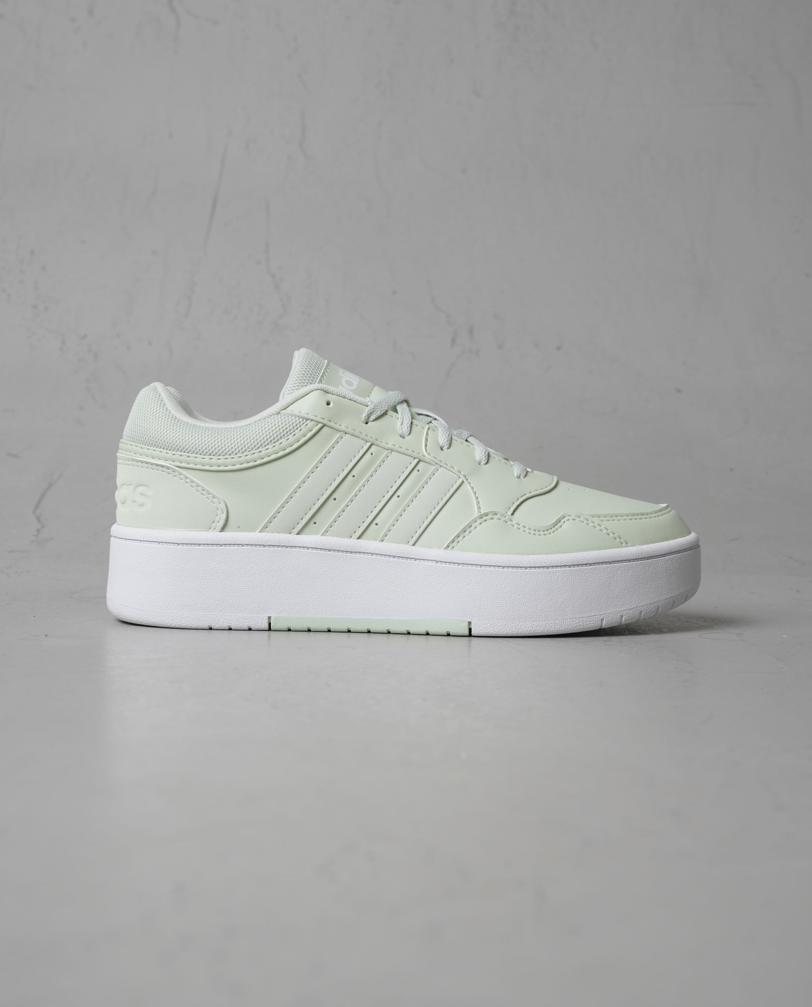 Tenis Adidas Hoops 3.0 verde para mujer