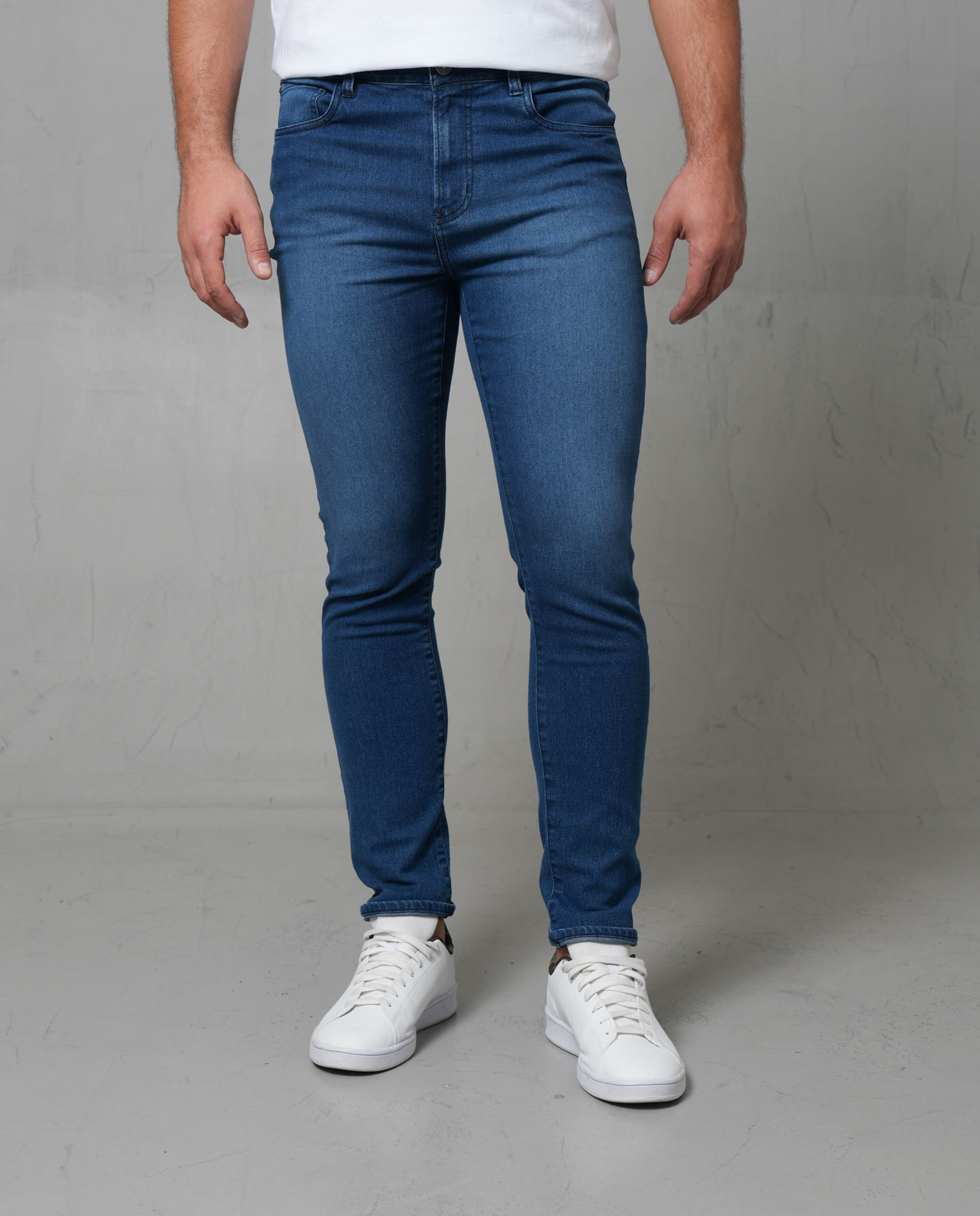 Jean Slim tono oscuro para hombre