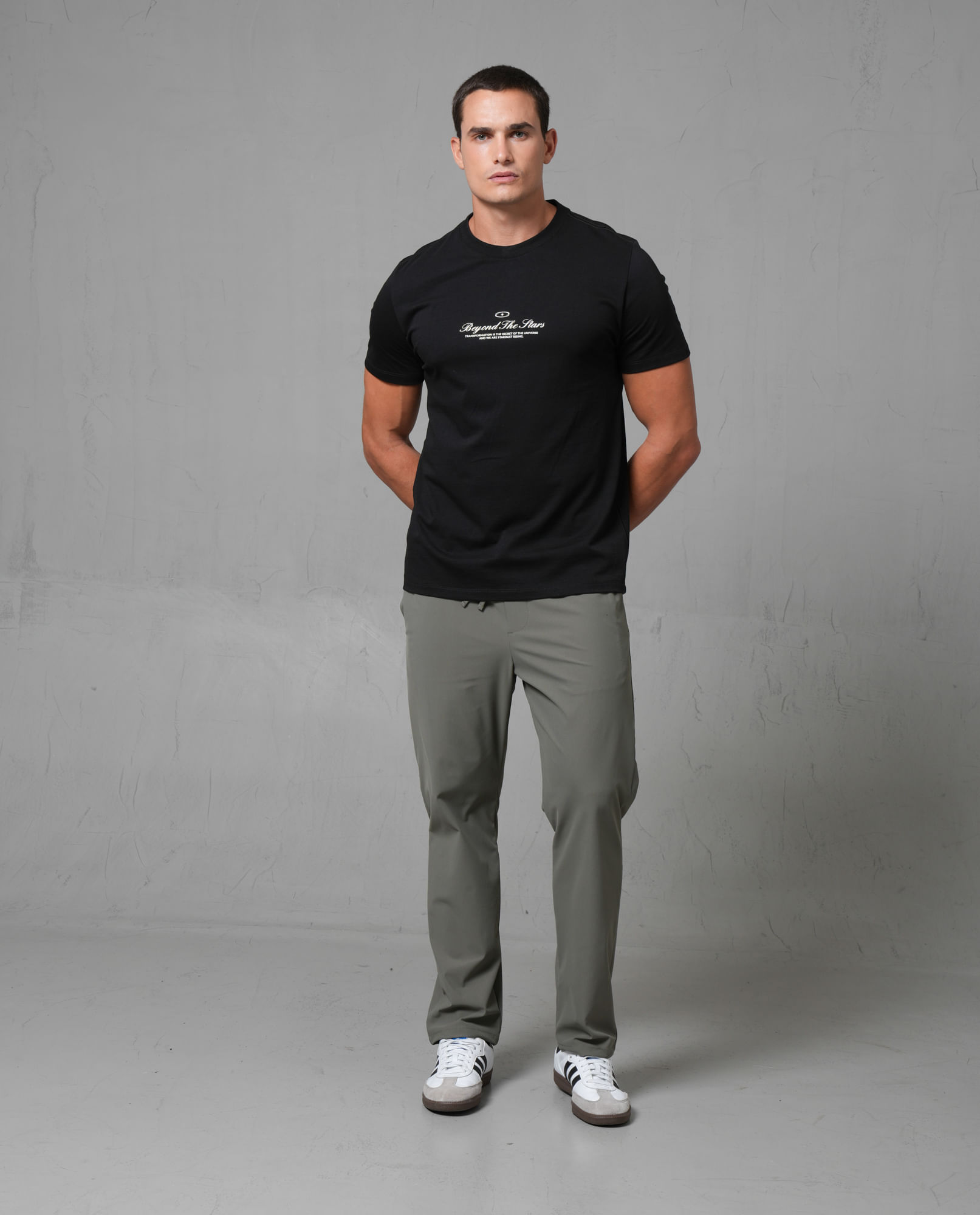 Pantalón tipo chino para hombre