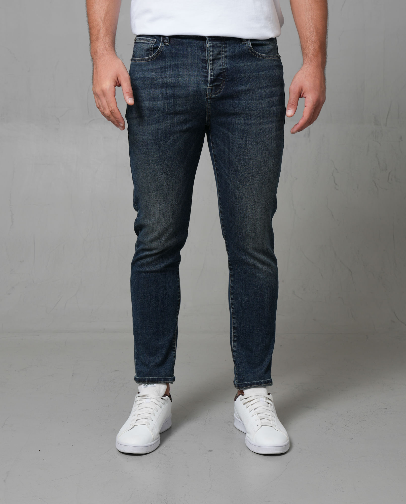 Jean Slim tono oscuro para hombre