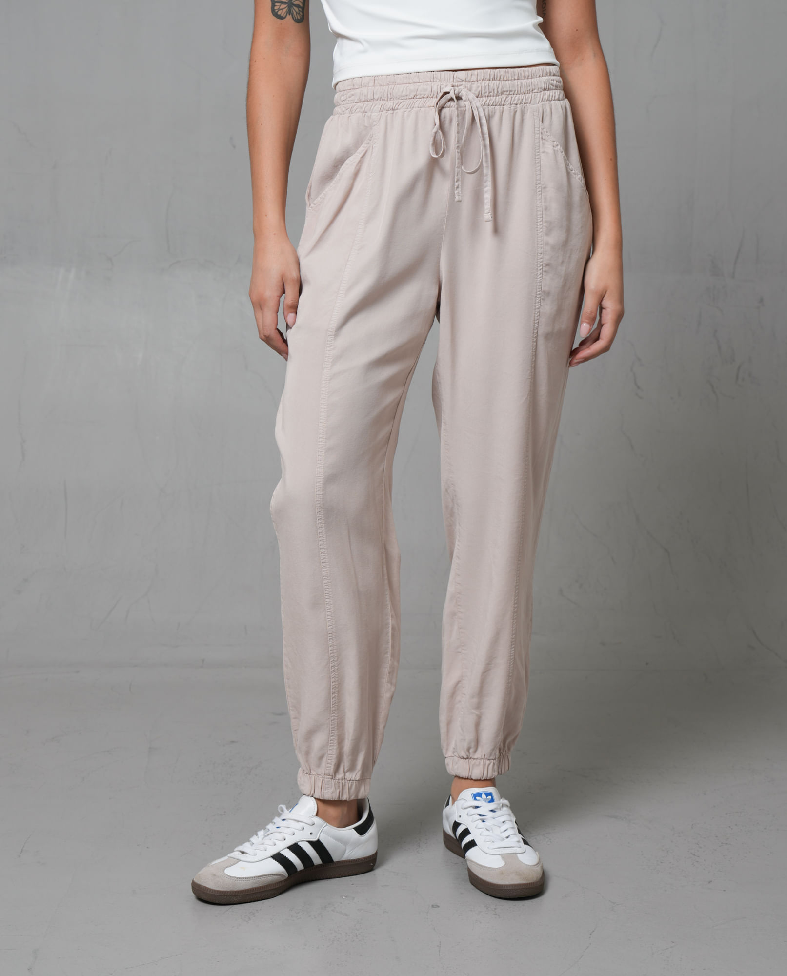 Pantalón Jogger con bolsillos para mujer