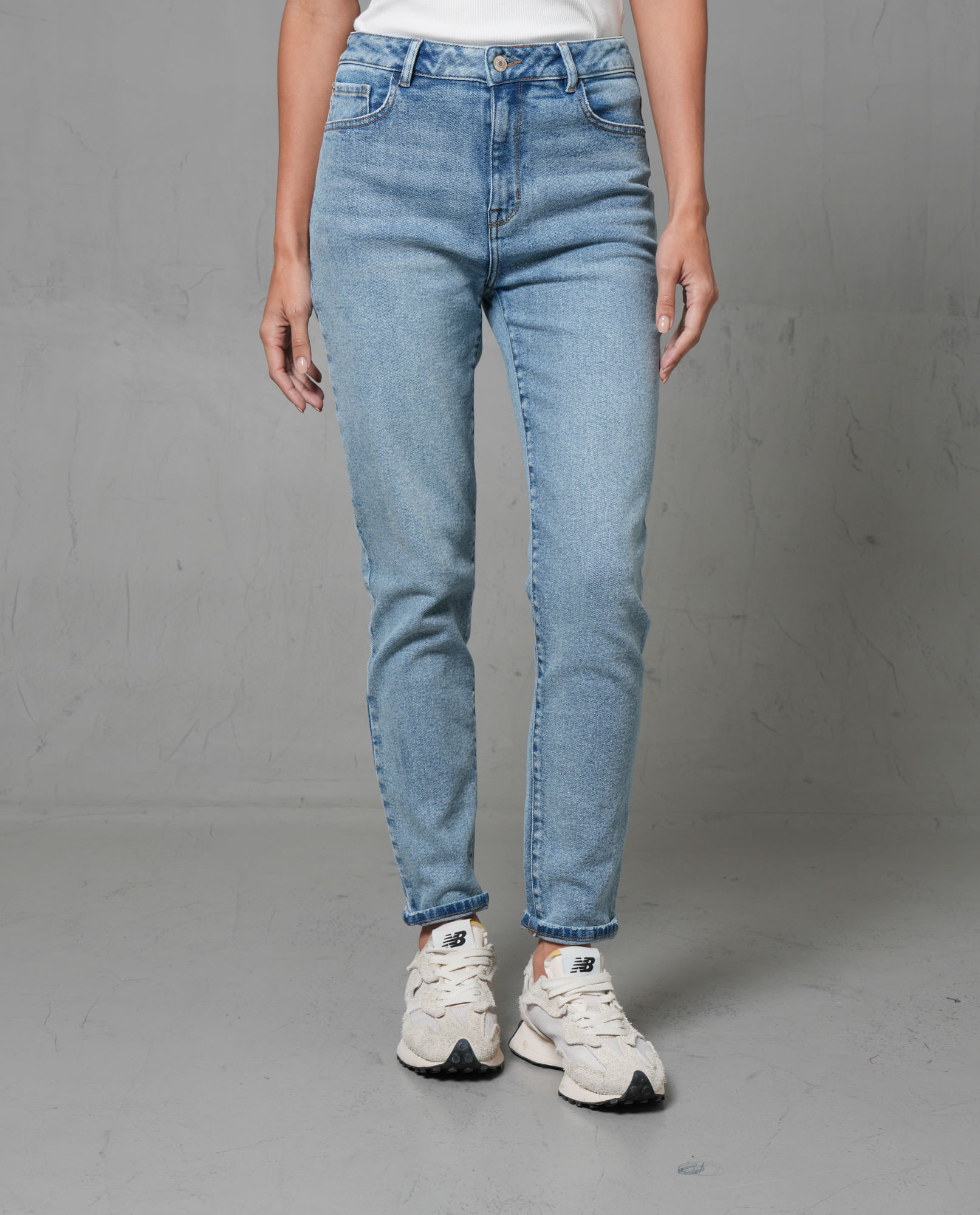 Jean Mom tono claro para mujer