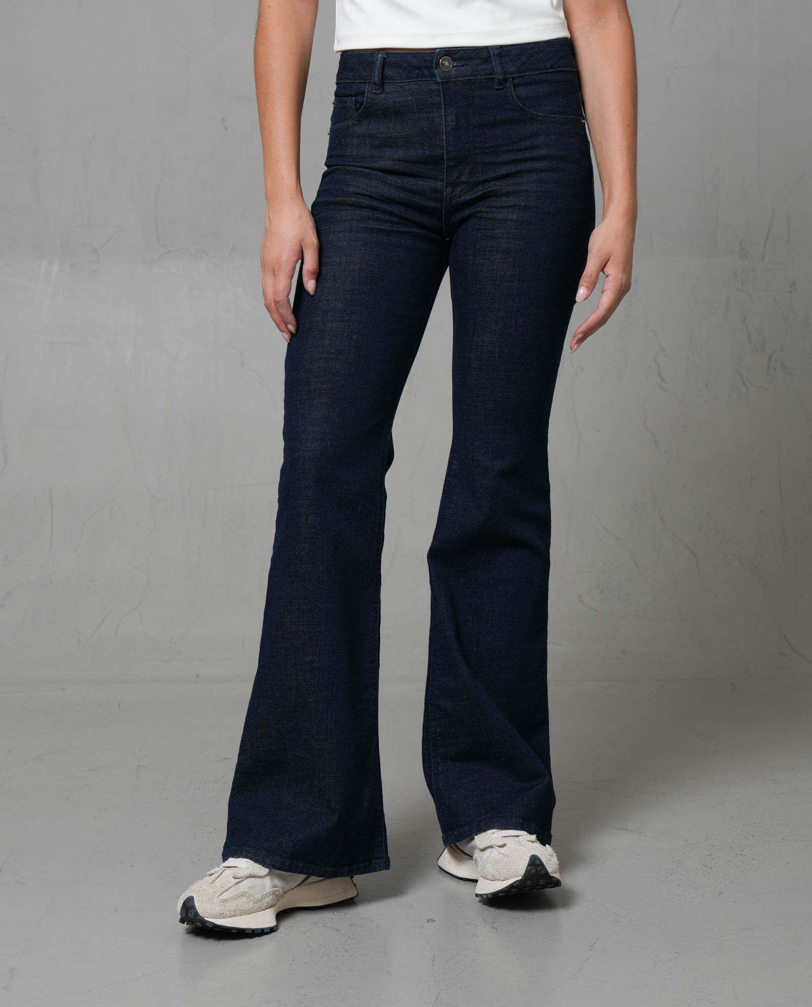 Jean Magic Up con bota flare para mujer