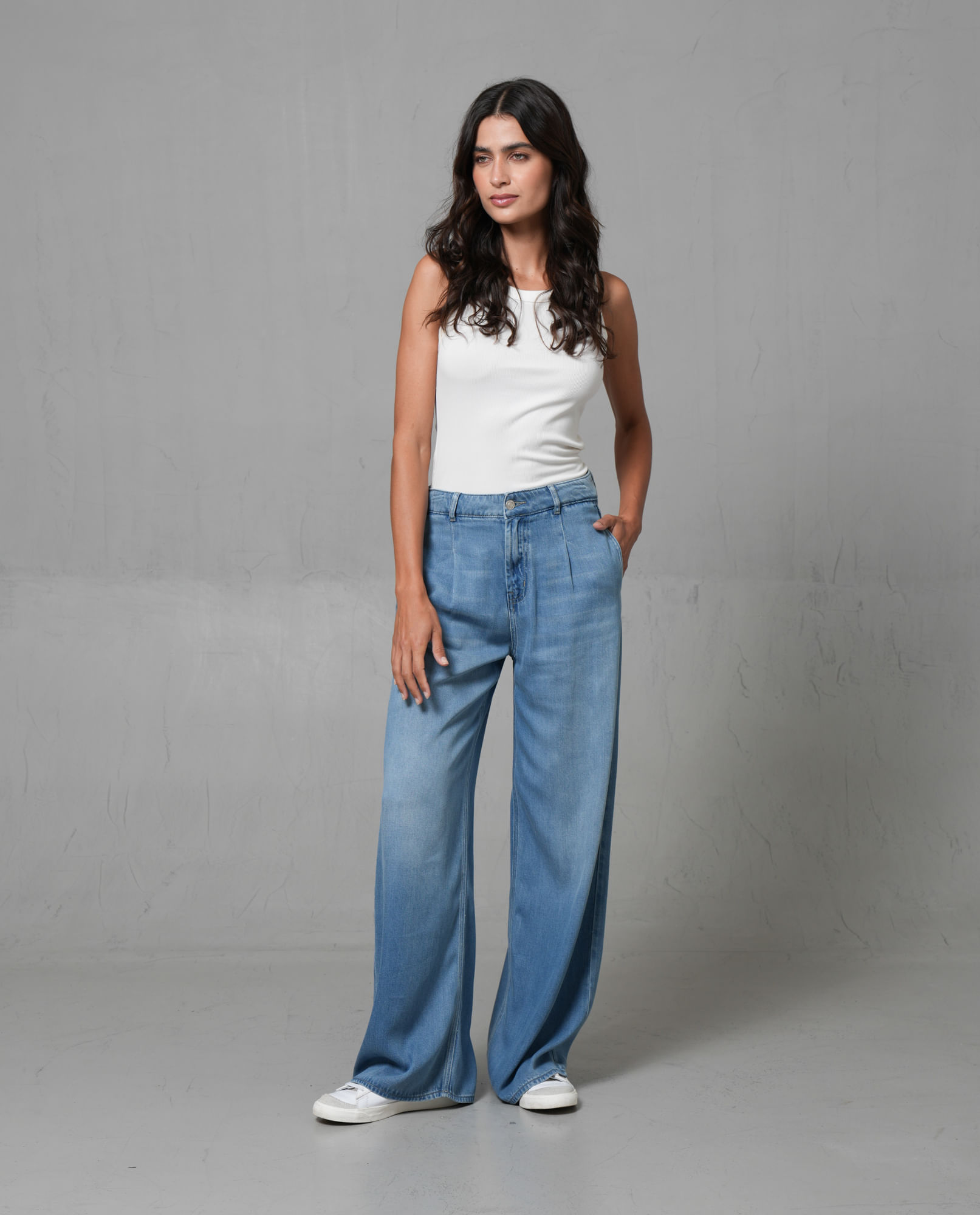 Jean Wide Leg con pinzas decorativas para mujer