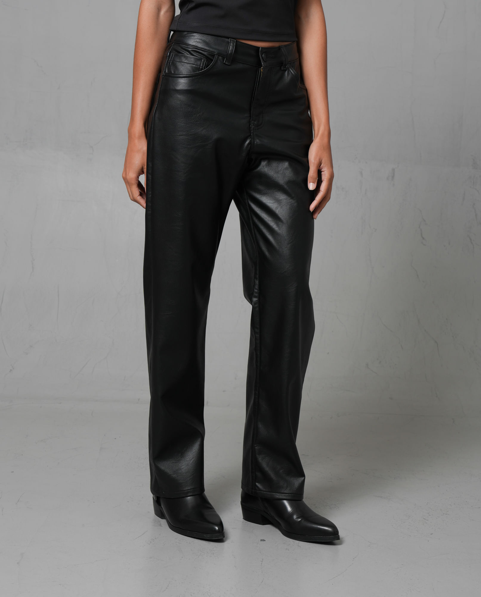 Pantalón Straight efecto cuero para mujer