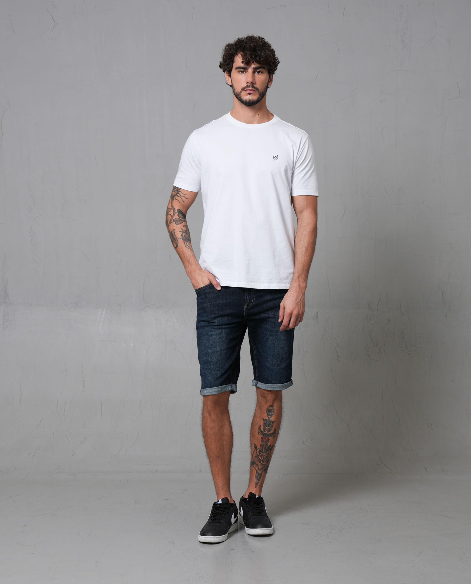 Bermuda en denim tono oscuro para hombre
