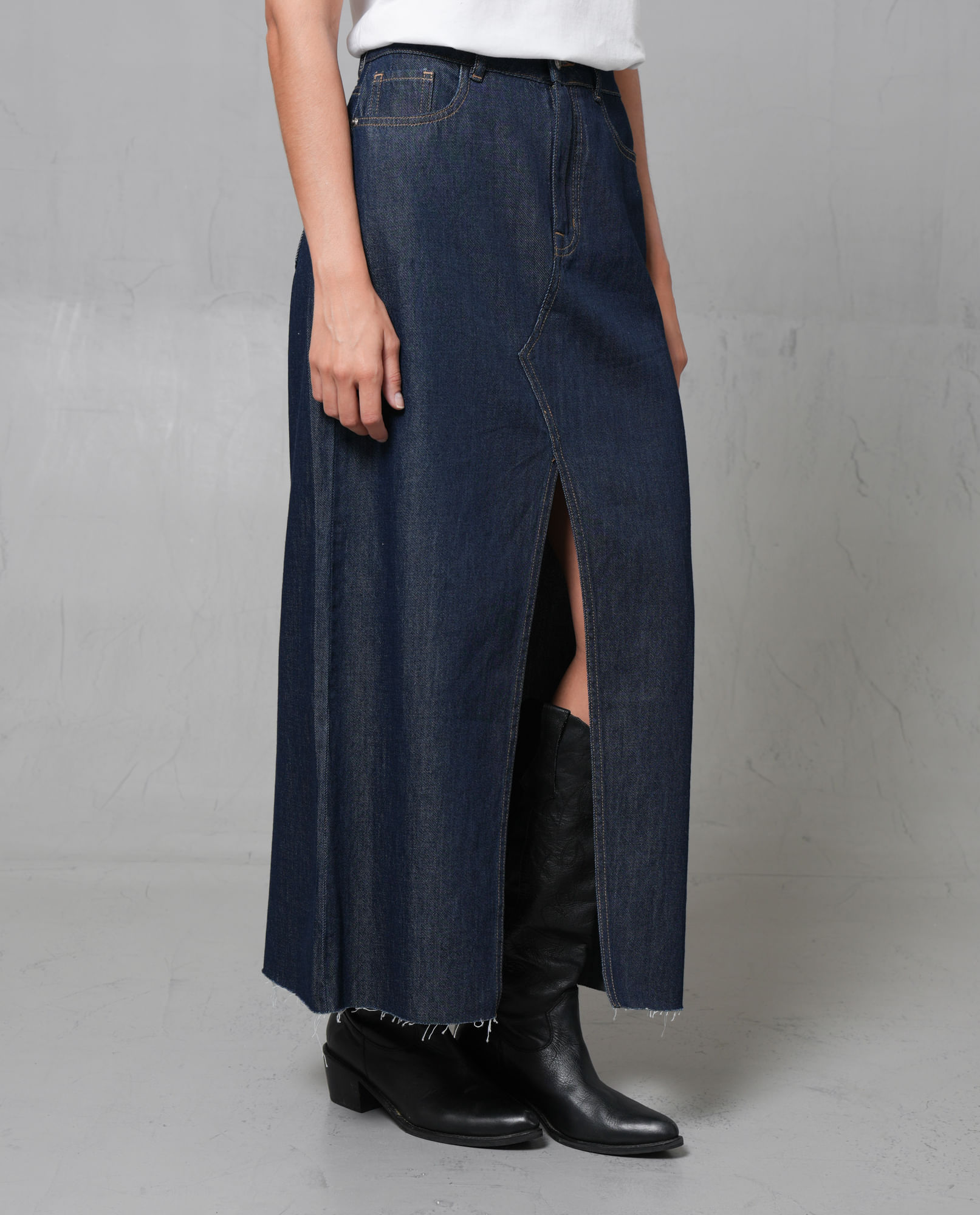 Falda larga con abertura frontal para mujer