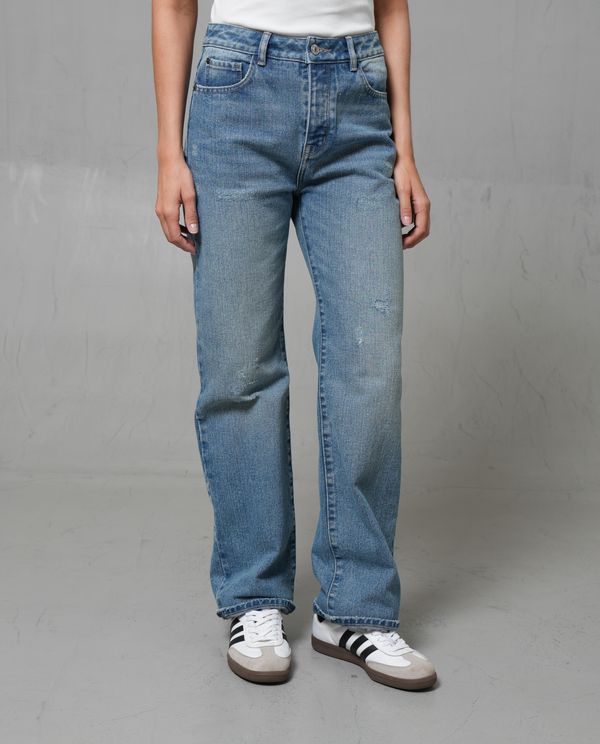 Jean Straight tono claro para mujer