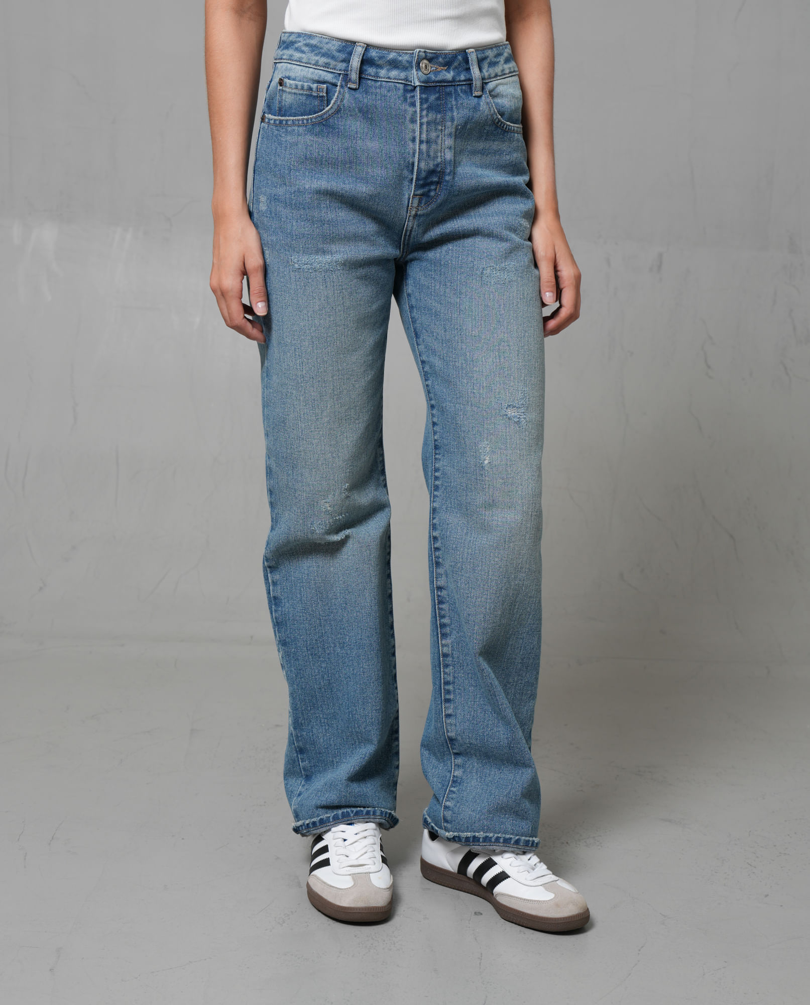 Jean Straight tono claro para mujer