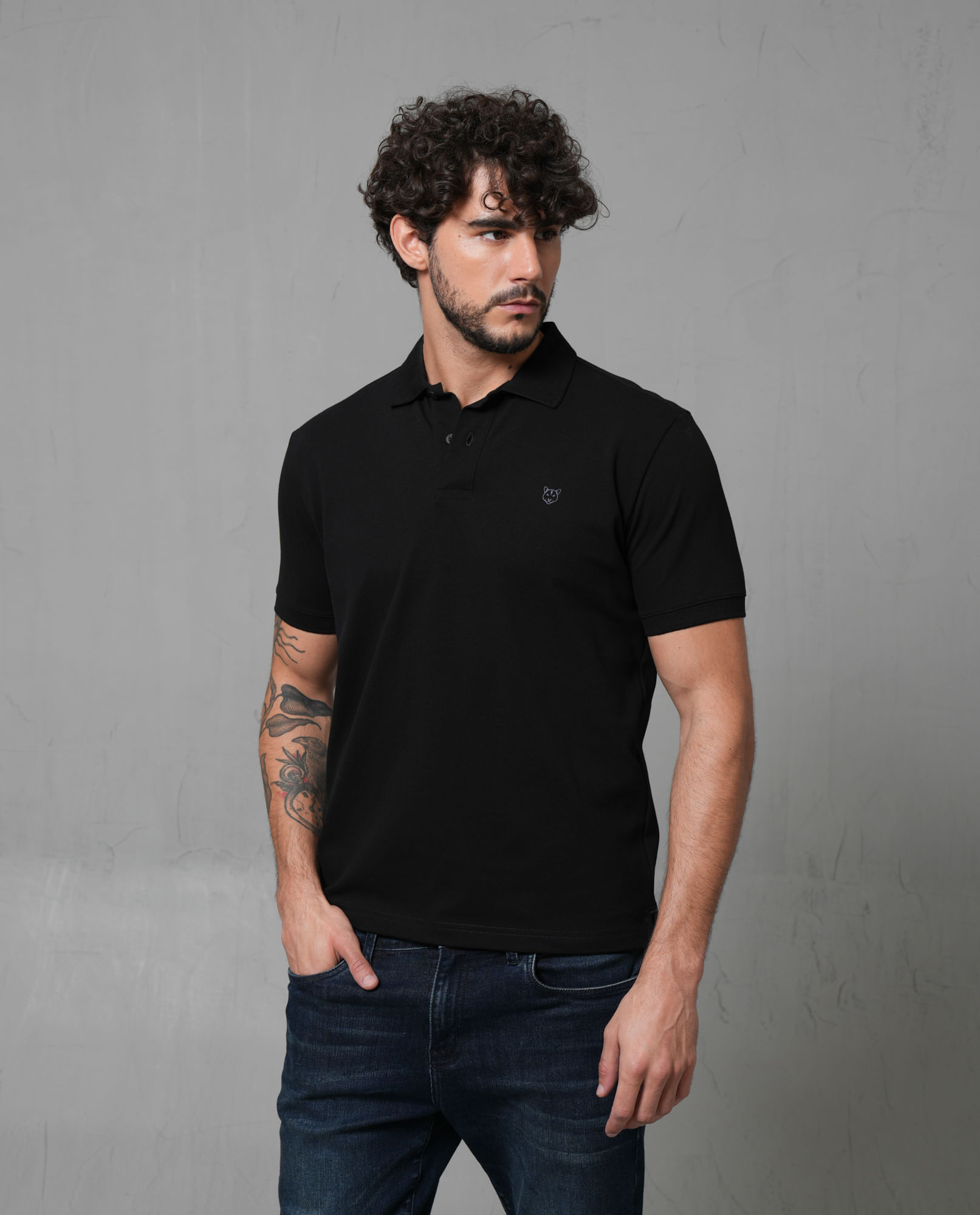 Polo con aplique de puma en punto corazón para hombre